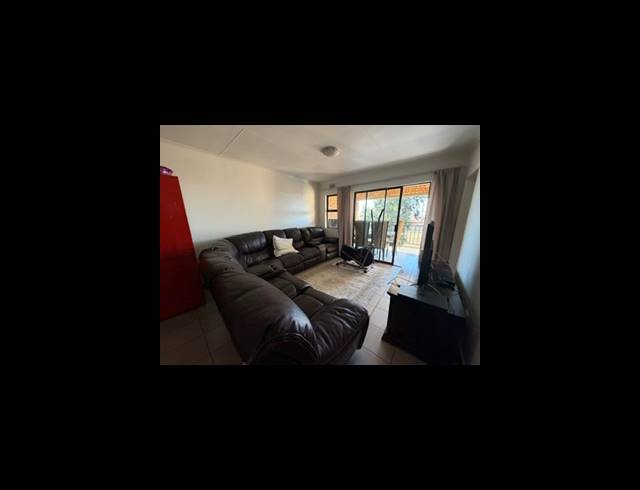 3 BEDROOM TOWNHOUSE FOR SALE IN ALBERTSDAL